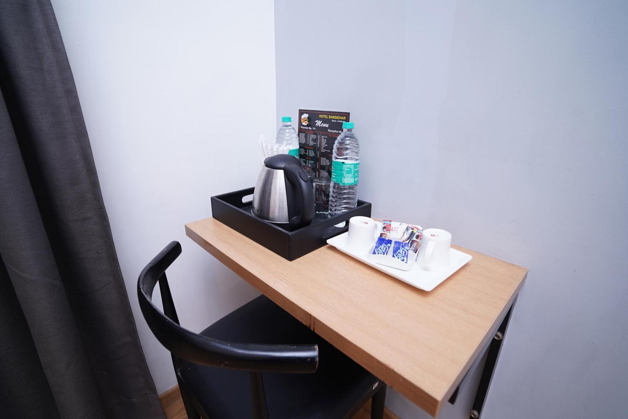 Hotel Mira Residency- Outer Ring Road, Paschim Vihar Delhi Zewnętrze zdjęcie